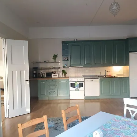 Cozy 1-br In 헬싱키